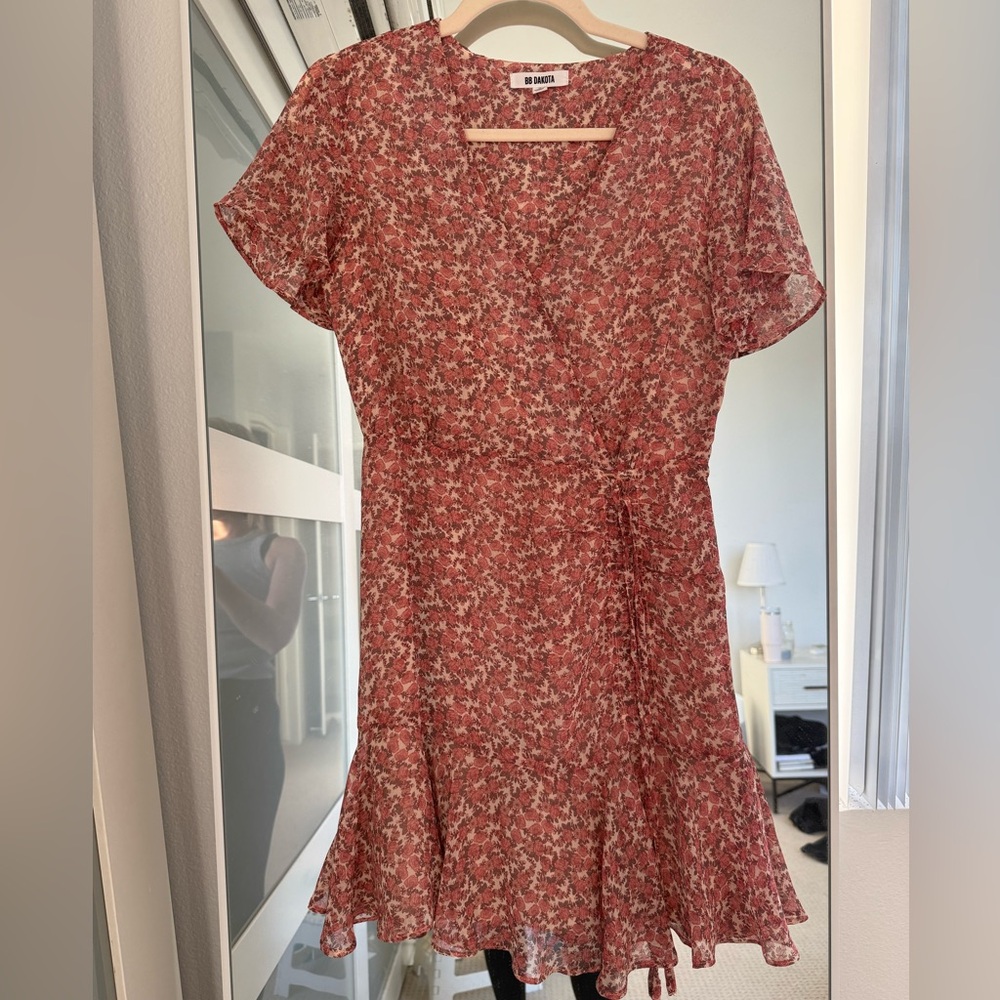 BB Dakota Floral Mini Dress | Size 0 | Pink | Flutter Sleeve